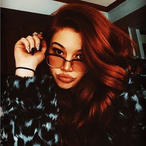 Meet your Posher, Lit